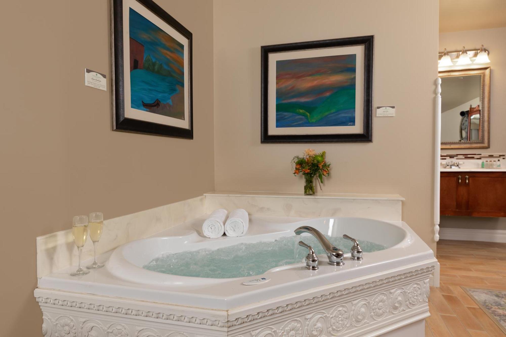 The Oakwood Inn Okoboji Ngoại thất bức ảnh