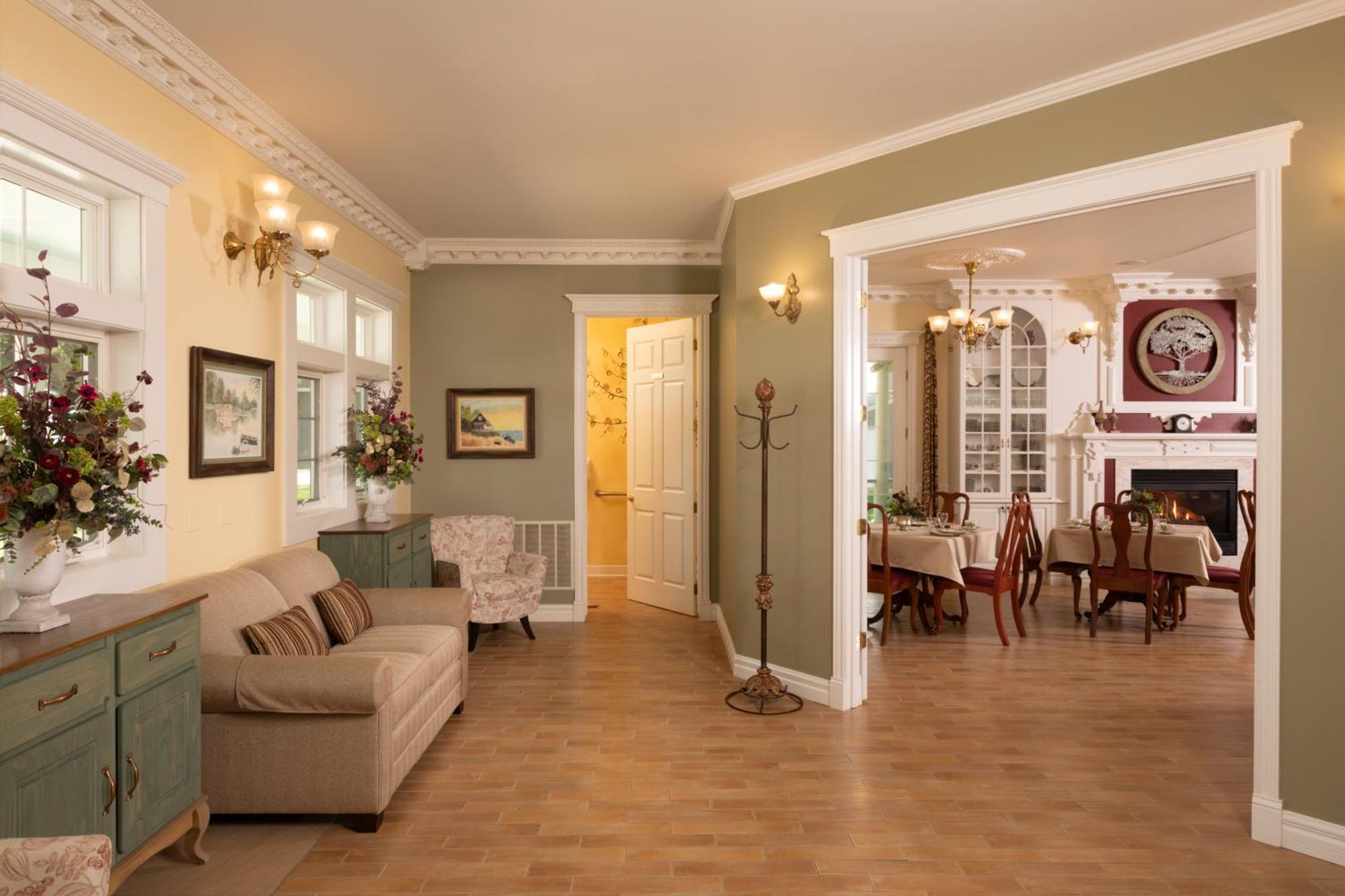 The Oakwood Inn Okoboji Ngoại thất bức ảnh