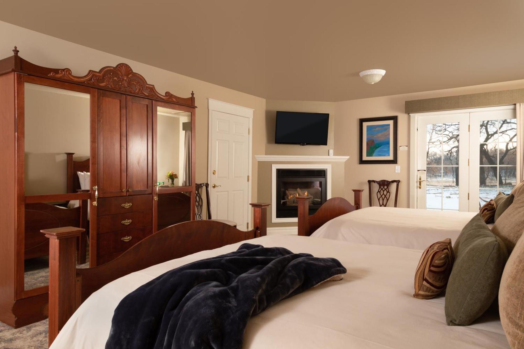 The Oakwood Inn Okoboji Ngoại thất bức ảnh