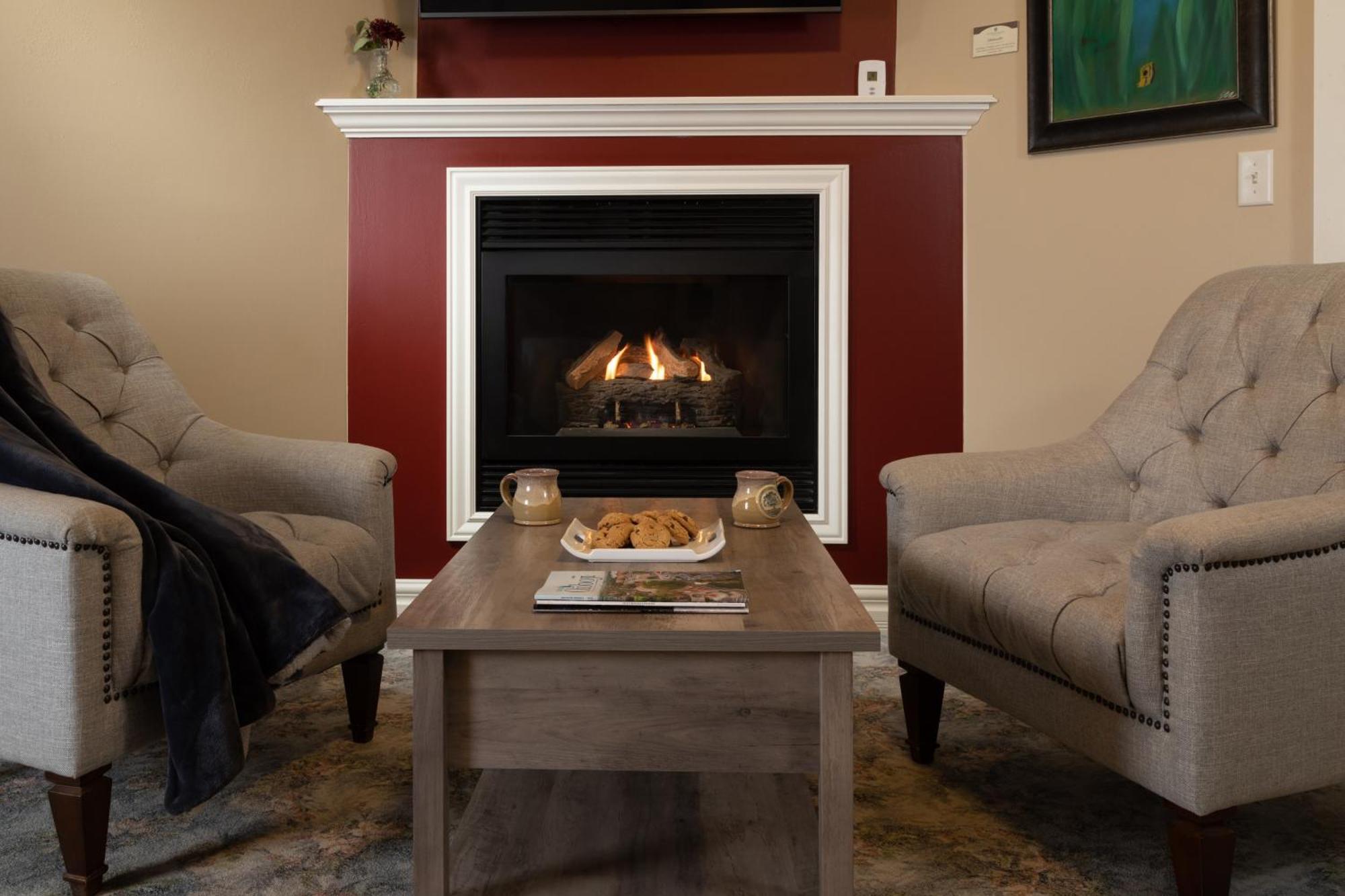The Oakwood Inn Okoboji Ngoại thất bức ảnh