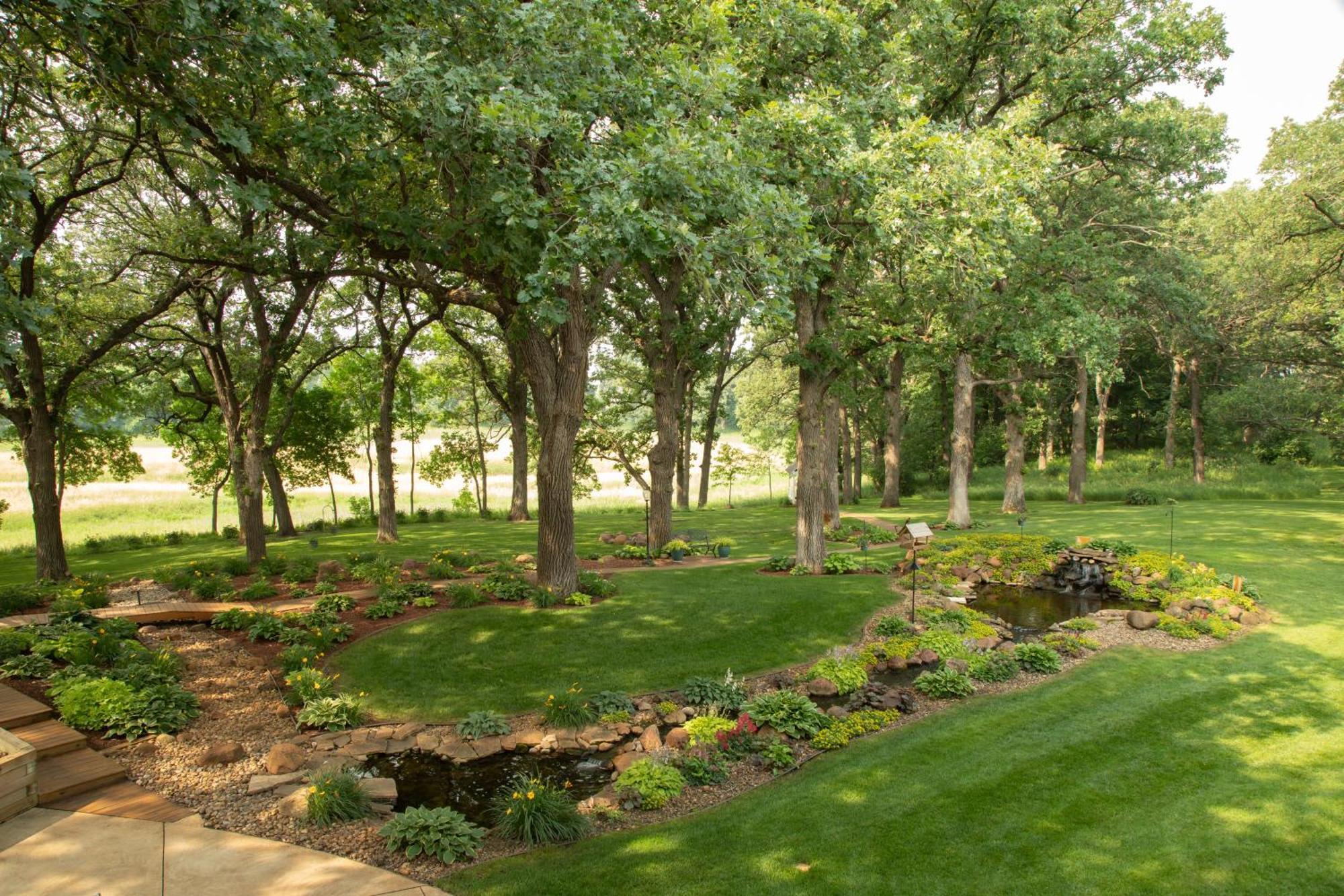 The Oakwood Inn Okoboji Ngoại thất bức ảnh